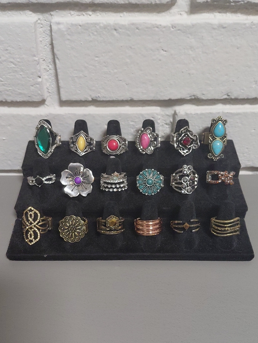 GIFT CHOICES! ๐ YOU GET TO PICK A THANK YOU GIFT FOR EVERY PURCHASE! FUN! ๐ - Picture 2 of 16